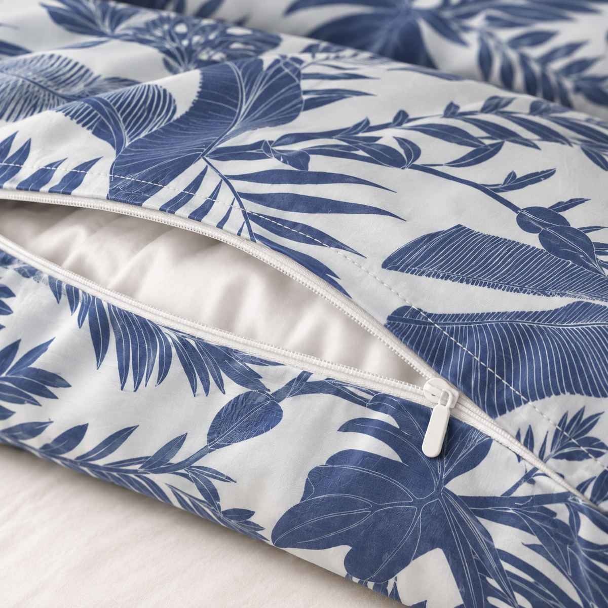 COLCHA HOME Coastal Leaves BOTANICA Collection Duvet Cover