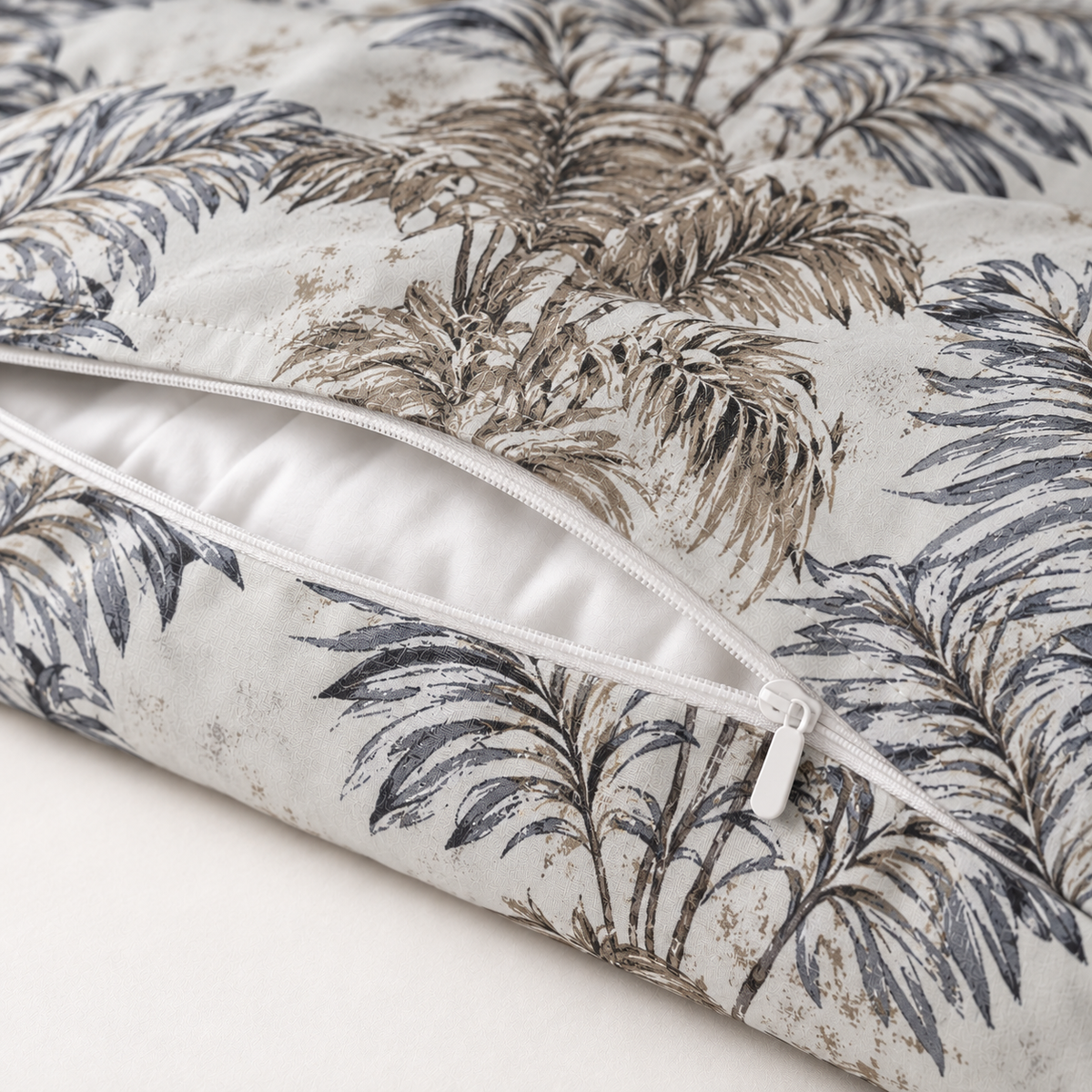 botanica-oasis-palms-duvet-cover image 2