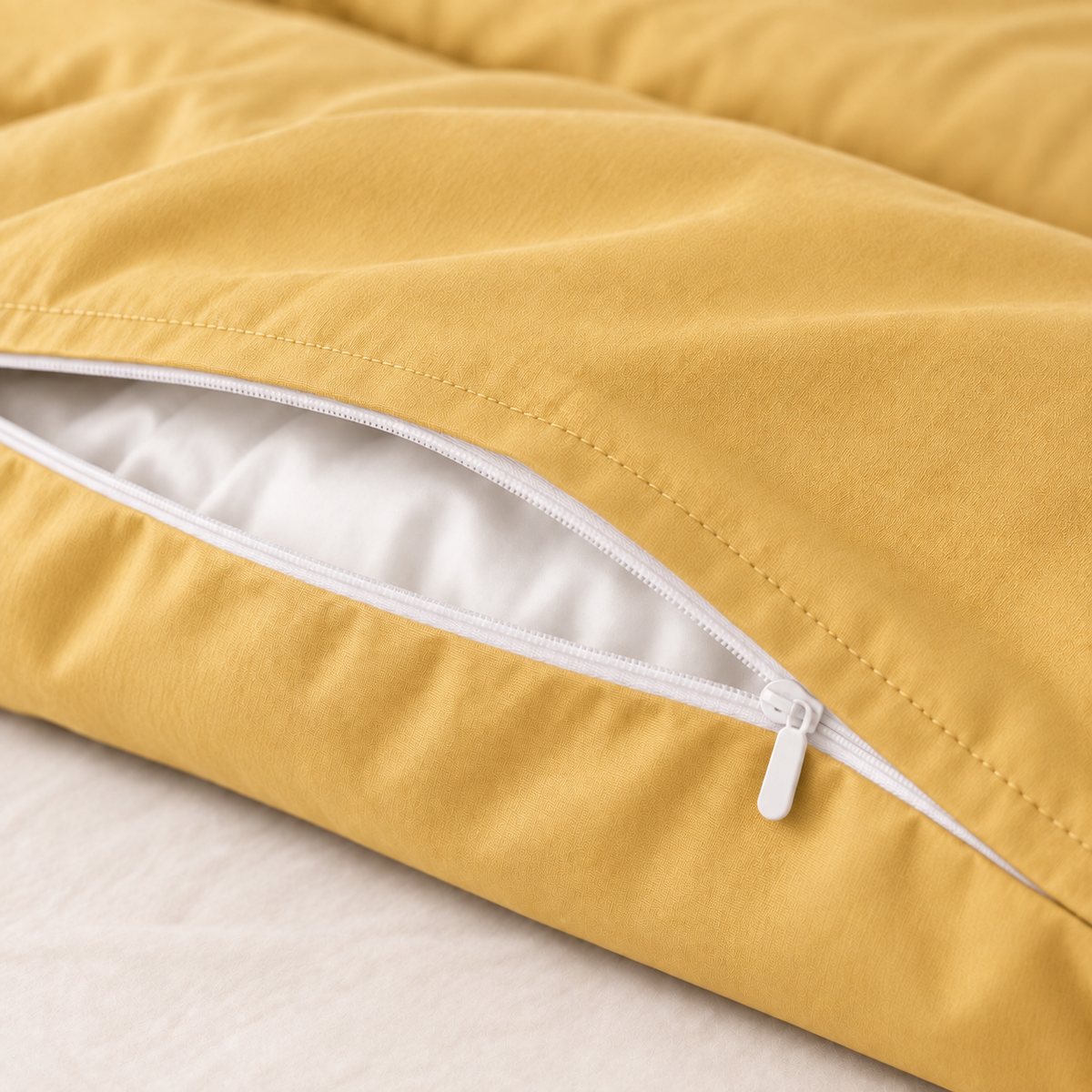 COLCHA HOME Lumière Pure Collection duvet cover detail.
