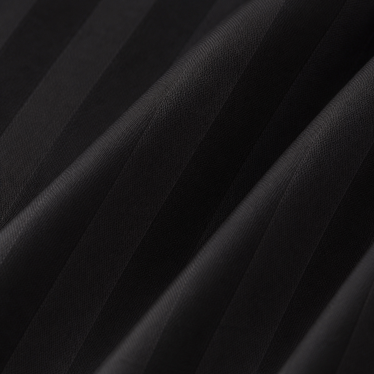 COLCHA HOME Noir Timeless Stripes bedsheet